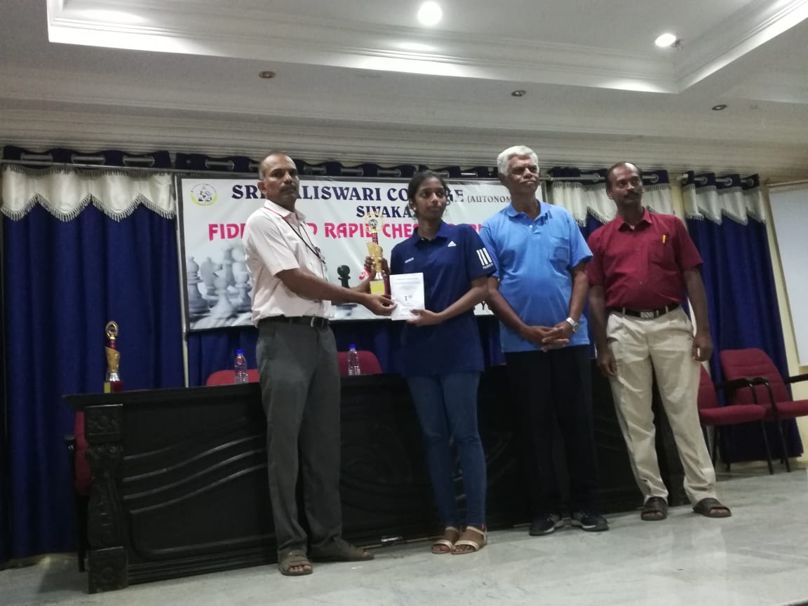 Read more about the article Vaishali wins Sivakasi rapid tournament with 7/7 score!
